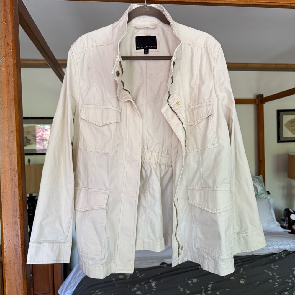 Banana Republic Cream Utility Jacket Lightweight Collared